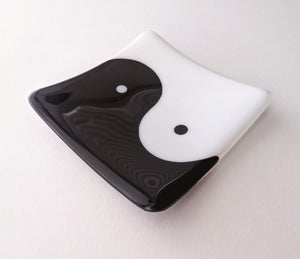 Mini Fused Glass Square Plate - Yin Yang