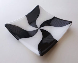 Small Fused Glass Square Plate - Black & White Swirl