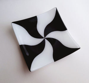 Fused Glass Square Plate - Black & White Swirl